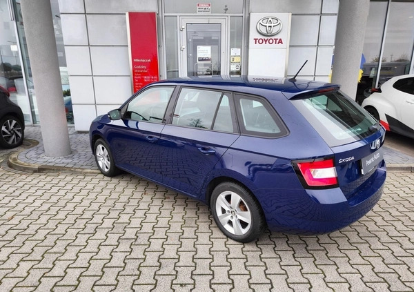 Skoda Fabia cena 34900 przebieg: 204199, rok produkcji 2018 z Bobowa małe 254